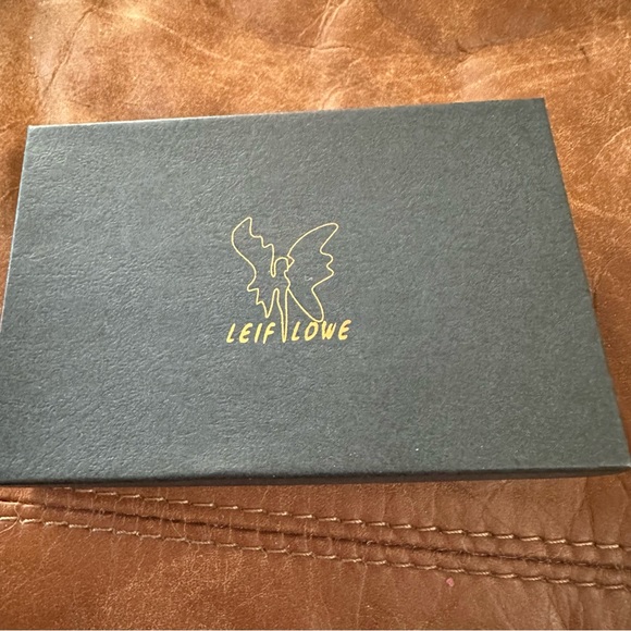 Elegant Gold and Black Purse Hook - Picture 5 of 5